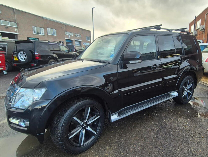Mitsubishi 4x4 Full Respray Mitsubish 4x4
